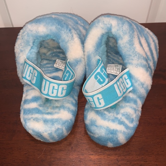 UGG FLUFF YEAH SIZE 7 SLIPPERS - Picture 5 of 9